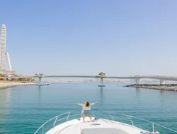 Dubai Harbour: 1 Hour Yacht Tour - Dubai Marina, JBR + Ain Dubai